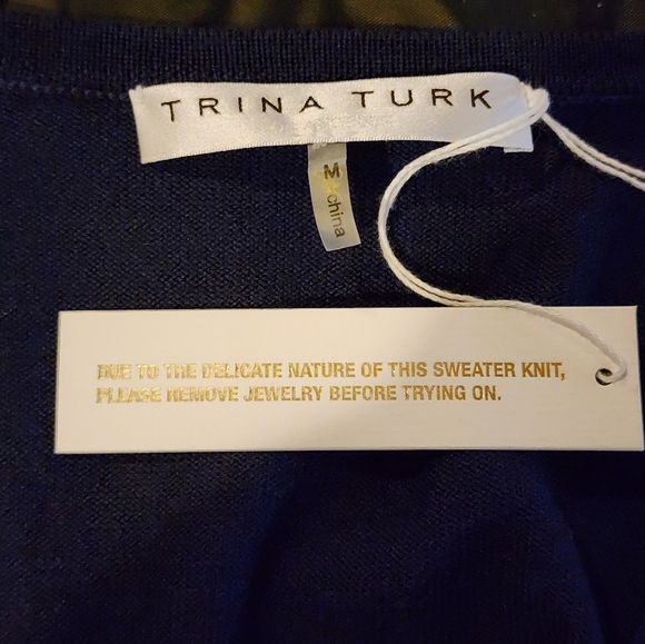 Trina Turk Navy 100% Merino Wool Fringe Sweater V-Neck Medium - Chic & Cozy - Picture 8 of 9